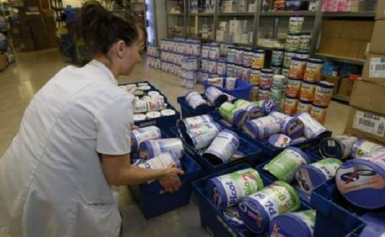 Tây Ban Nha ngừng bán sản phẩm sữa của hãng Lactalis
