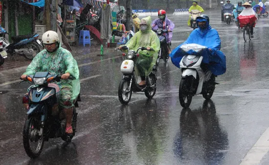 Mưa quay trở lại ở các tỉnh thành Trung Bộ