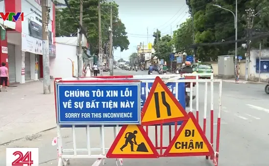 TP.HCM ra quân dọn dẹp rào chắn đón Tết