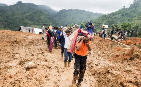 Indonesia: Sạt lở đất chôn vùi hàng chục ngôi nhà, 15 người thiệt mạng