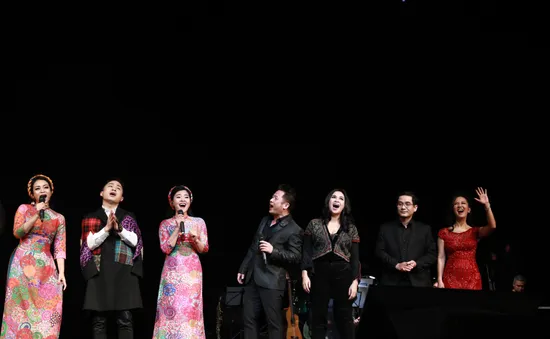 Những khoảnh khắc lắng đọng trong Live concert Đánh thức tầm xuân của nhạc sĩ Dương Thụ tại Hà Nội