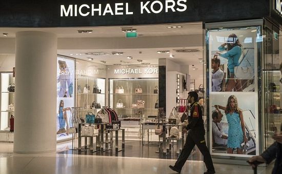 Michael Kors chính thức đổi tên sau khi mua lại Versace