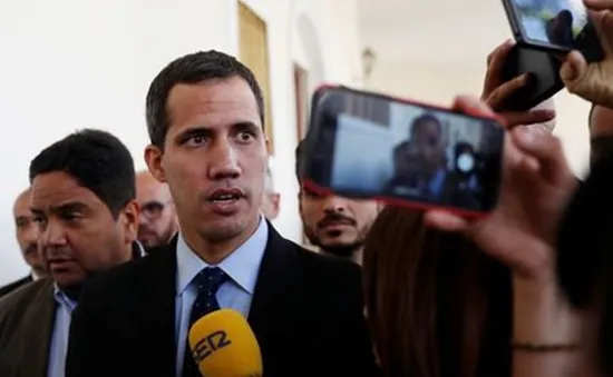 Venezuela áp đặt lệnh cấm xuất cảnh đối với ông Juan Guaido