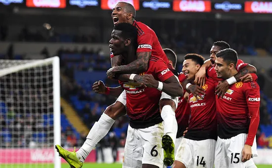 Man Utd thăng hoa, HLV Solskjaer lại khiến fan cụt hứng