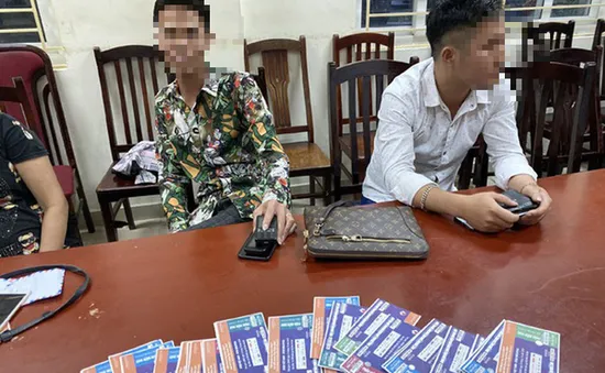 Bắt quả tang 6 “cò vé” trận Việt Nam - Malaysia