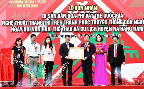 Công nhận Nghệ thuật trang trí trên trang phục truyền thống của người Dao đỏ là Di sản văn hóa phi vật thể quốc gia