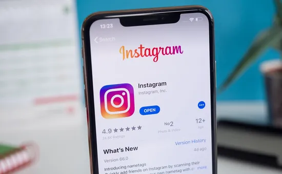 Người dùng iOS 13 đã có thể sử dụng Instagram ở chế độ Dark Mode