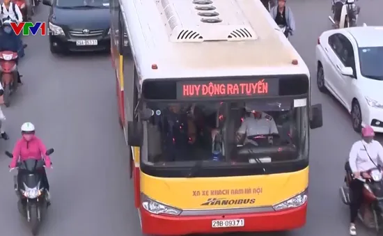 Hà Nội dành đường riêng cho xe bus: Chưa phải thời điểm thích hợp?