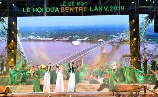 Bế mạc Lễ hội Dừa Bến Tre 2019: Hẹn nhé Dừa ơi!