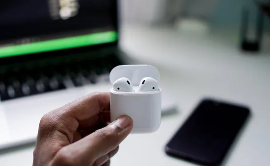 Doanh số tai nghe Airpods tăng gấp đôi