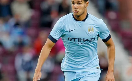 Jack Rodwell tiếp tục thử việc tại Italia