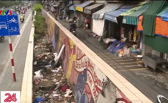 Khi công trình văn hóa công cộng "cha chung không ai khóc"