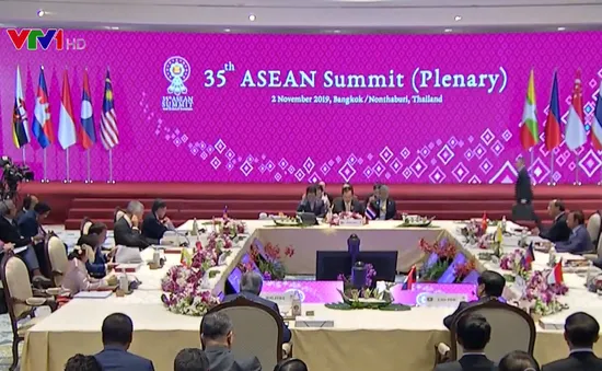 Việt Nam nhận chuyển giao vai trò Chủ tịch ASEAN 2020