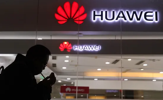 Mỹ cân nhắc hạn chế thêm các nguồn cung cho Huawei