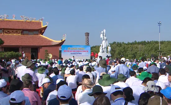 Cà Mau khánh thành đền thờ Lạc Long Quân và tượng Mẹ