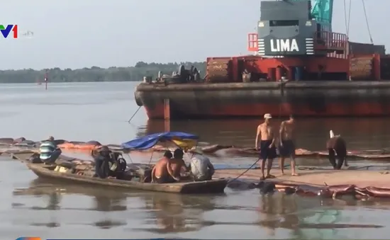 3 thợ lặn mất tích khi trục vớt container chìm trên sông Lòng Tàu