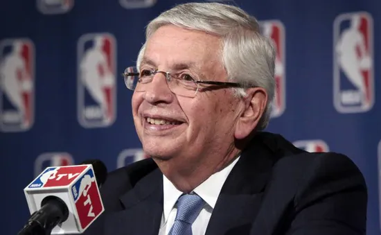 Cựu chủ tịch NBA David Stern vẫn trong tình trạng nghiêm trọng