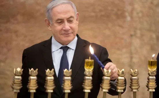 Thủ tướng Israel sơ tán tránh rocket giữa vận động tranh cử