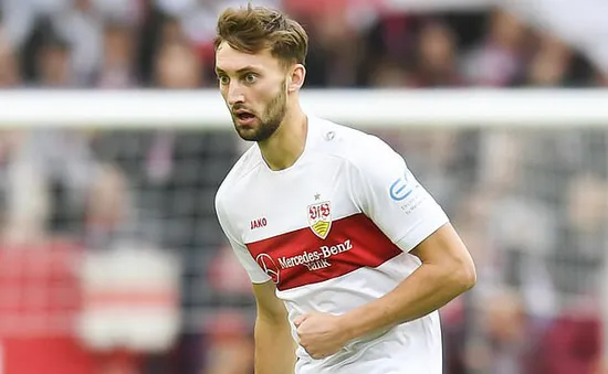 Liverpool gọi lại hậu vệ Nathan Phillips từ Stuttgart