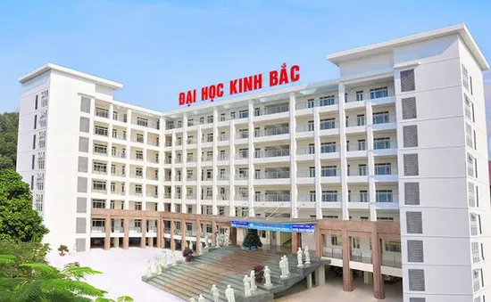 Cấp bằng sai quy định, thu lợi bất chính, Hiệu phó Đại học Kinh Bắc bị khởi tố