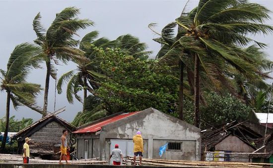 Bão Kammuri đổ bộ vào Philippines