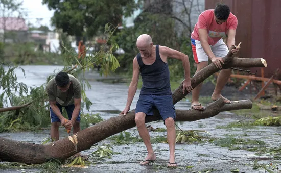 Bão Kammuri gây thiệt hại tại Philippines và Malaysia