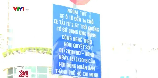 TP.HCM: Cắm biển báo cấm dừng đỗ trên các tuyến đường cho đậu xe có thu phí