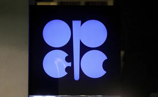 OPEC tiếp tục cắt giảm sản lượng dầu