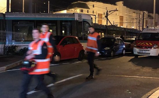 Va chạm tàu điện ở Paris, Pháp khiến 12 người bị thương