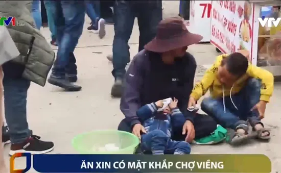 Tái diễn tình trạng ăn xin tại các đền chùa gây phản cảm