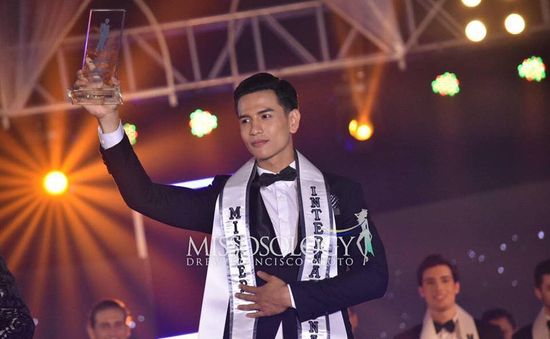 Đại diện Việt Nam đăng quang Mr International 2019