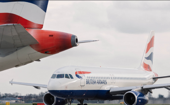 Máy bay British Airways phải chuyển hướng vì gió mạnh