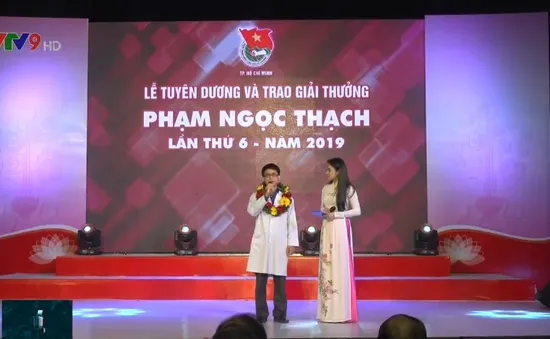 Tuyên dương 37 y, bác sỹ trẻ tiêu biểu nhân Ngày Thầy thuốc Việt Nam