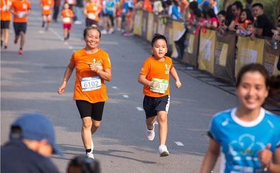 Cảnh báo nguy cơ sốc nhiệt, đột tử trên đường chạy marathon