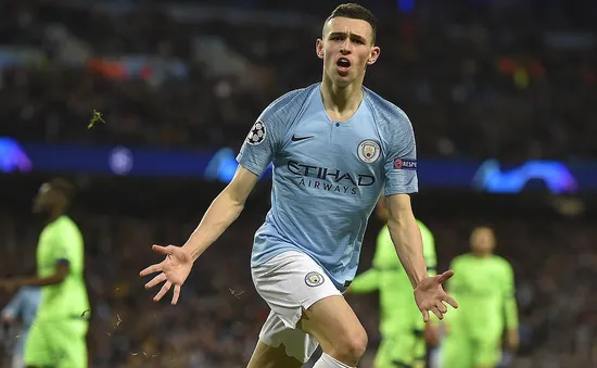 Thay David Silva, sao mai Phil Foden đi vào lịch sử Man City