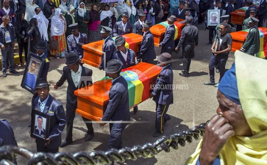 Ethiopia tổ chức tang lễ nạn nhân tai nạn máy bay với những cỗ quan tài rỗng