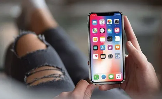 Khách Việt vẫn "chê" iPhone XS, XR dù giá đã giảm mạnh