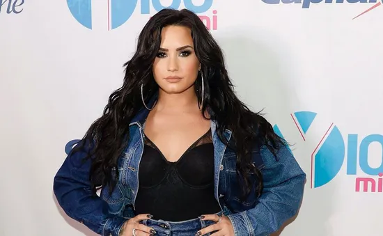 Bị chỉ trích vì cân nặng, Demi Lovato đáp trả