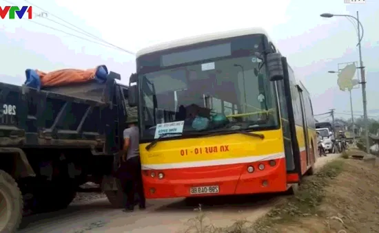 Tăng cường an toàn giao thông trên các tuyến xe bus về ngoại thành