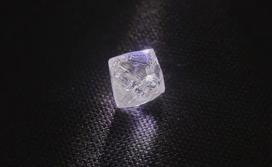 Khai thác viên kim cương "khủng" gần 100 carat tại Nga