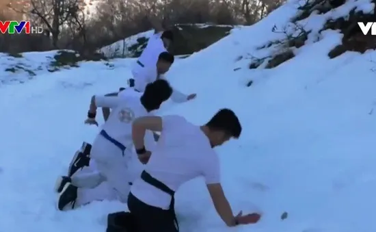 Tập Karate trong băng tuyết