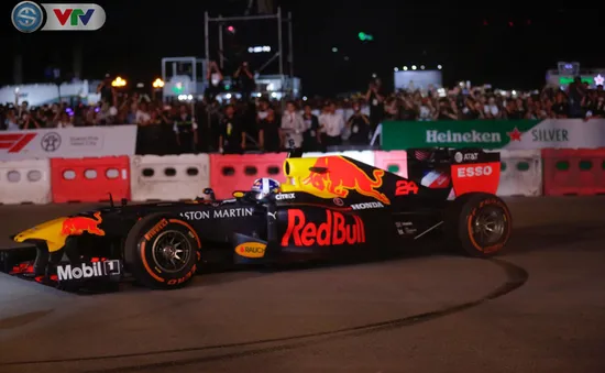 "Khởi động F1 Việt Nam GP 2020": Ấn tượng với màn trình diễn sôi động