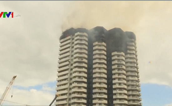 Cháy chung cư 21 tầng tại Manila, Philippines