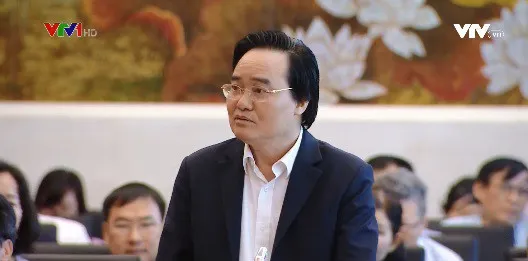 Băn khoăn quy định một chương trình nhiều bộ sách giáo khoa