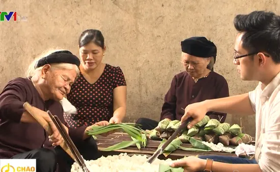 Không khí tất bật tại các hộ làm bánh tẻ Cầu Liêu, Hà Nội