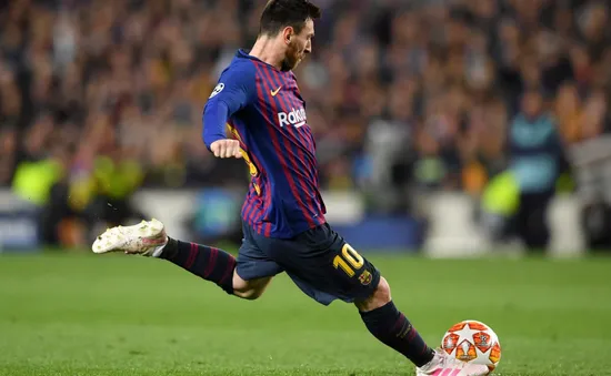 Một tay giúp Barcelona đại thắng Liverpool, Messi lập nhiều thành tích khủng