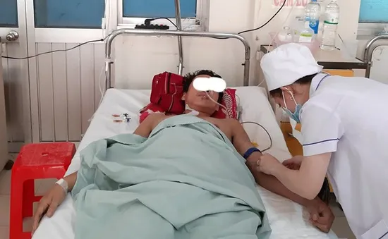Nam bệnh nhân mắc Hemophilia xuất huyết tiêu hóa nguy kịch