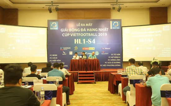 10 đội bóng “phủi” tranh tài tại Giải Bóng đá hạng Nhất - Cúp Vietfootball 2019