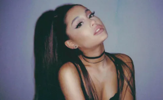 Ariana Grande hủy tour diễn vì lý do sức khỏe