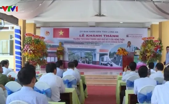 Khánh thành các công trình giao thông nông thôn và giáo dục ở Long An